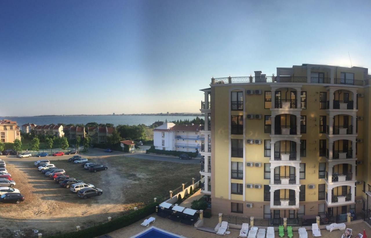 Sea Shore Apartment Sveti Vlas Luaran gambar
