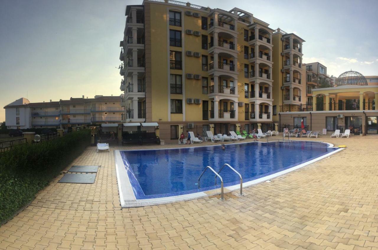Sea Shore Apartment Sveti Vlas Luaran gambar